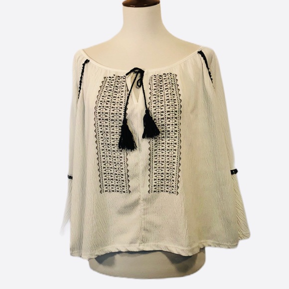 Boho Peasant Top White Blue Embroidered Tassel Neck ￼Top Small Petite - Picture 8 of 9